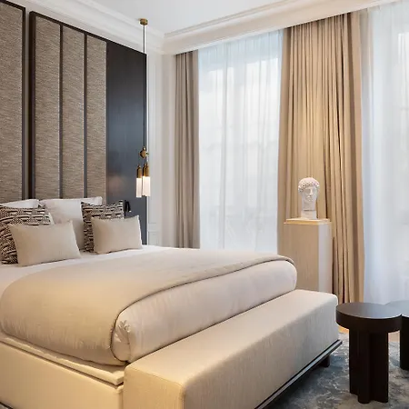 Thelander - Serviced In Champs Elysees * Parigi