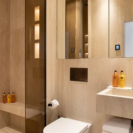 Thelander - Serviced In Champs Elysees *